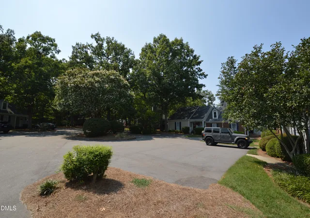 3rd image of 1216 Deptford Ct, Raleigh, NC 27609 | MLS# 10187129