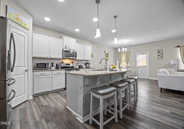 2nd image of 2252 Fairway Green Dr, Fuquay Varina, NC 27526 | MLS# 10187299