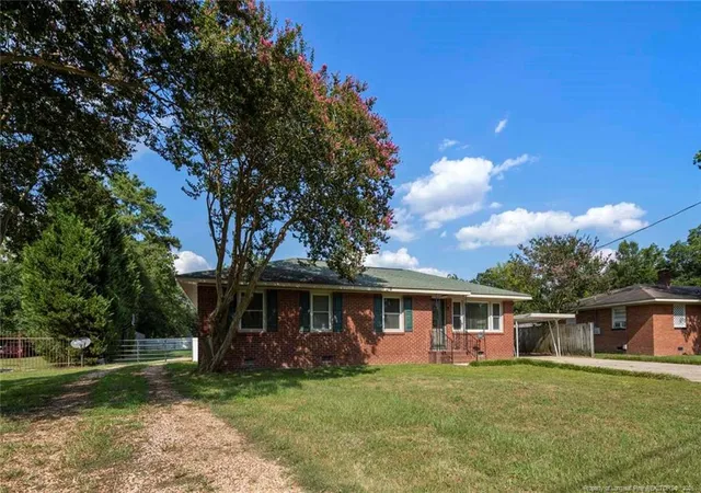 2nd image of 1741 Wayne Ln, Fayetteville, NC 28304 | MLS# 767934