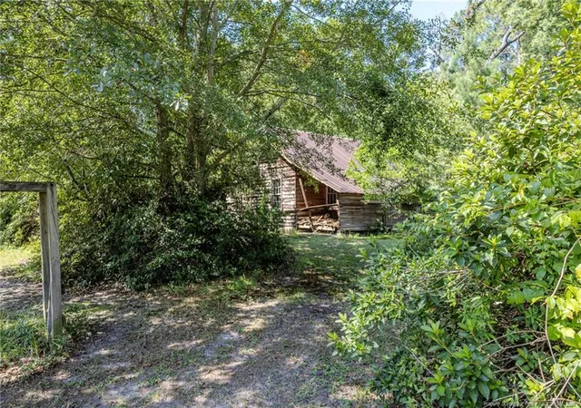 Photo 3 of Single family home for sale at 602 E Gertrude St, Fairmont, NC 28340 | MLS# 767940 | Listing updated on 2026-08-25
