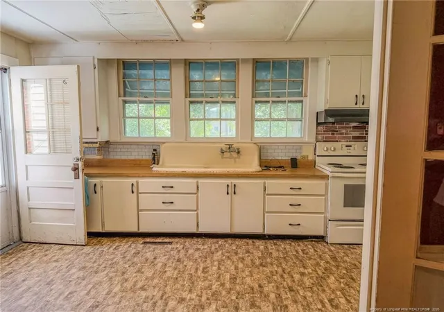 Photo 5 of Single family home for sale at 602 E Gertrude St, Fairmont, NC 28340 | MLS# 767940 | Listing updated on 2026-08-25