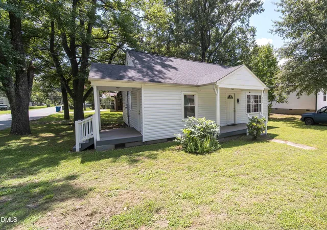 2nd image of 311 E Mcaden St, Graham, NC 27253 | MLS# 10187725