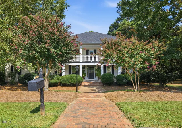 3rd image of 8125 Rosiere Dr, Apex, NC 27539 | MLS# 10187437