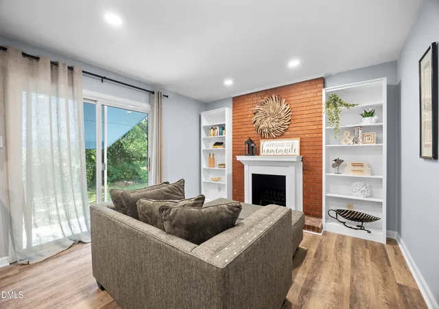 2nd image of 820 Greenwich St, Raleigh, NC 27610 | MLS# 10187157