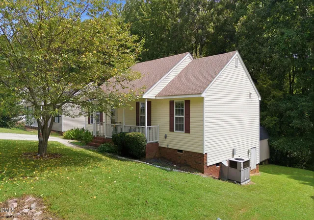 Photo 2 of Single family home for sale at 1037 Laurel Leaf Rd, Zebulon, NC 27597 | MLS# 10189329 | Listing updated on 2026-09-03