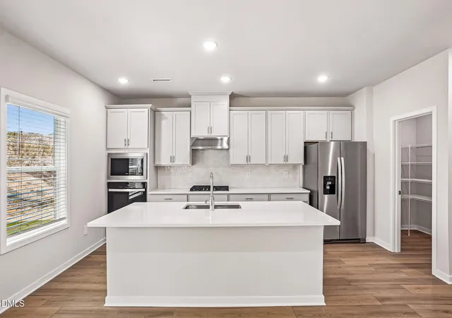 Photo 4 of Single family home for sale at 2420 Rosewood Bluff Dr, Zebulon, NC 27597 | MLS# 10188415 | Listing updated on 2026-10-01