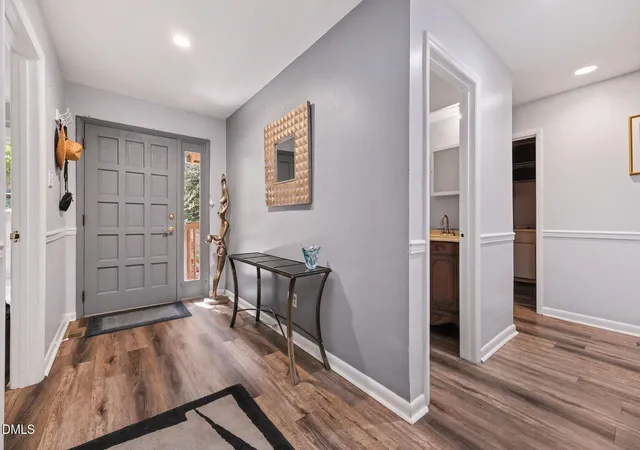 2nd image of 6 Beech Trl, Durham, NC 27705 | MLS# 10187799