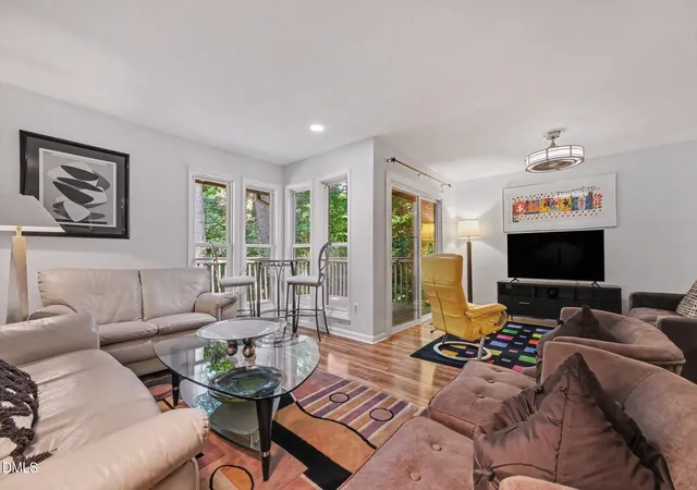 4th image of 6 Beech Trl, Durham, NC 27705 | MLS# 10187799