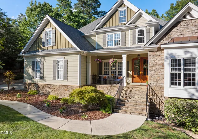 Photo 3 of Single family home for sale at 187 Broad Leaf Ct, Chapel Hill, NC 27517 | MLS# 10187494 | Listing updated on 2026-09-13