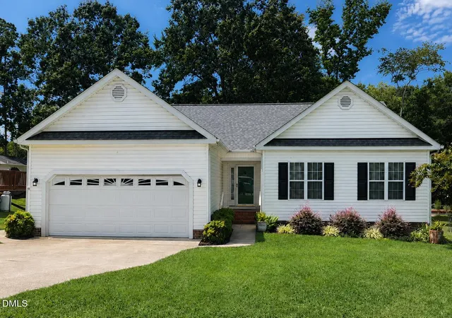 Photo 1 of Sale Pending at 537 Hunter Way, Clayton, NC 27520 | MLS# 10187504 | Listing updated on 2026-09-17
