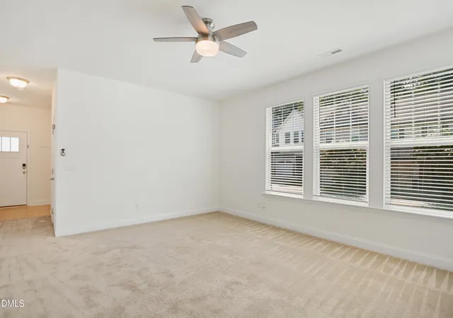 3rd image of 372 E Porthaven Wy, Clayton, NC 27527 | MLS# 10187969