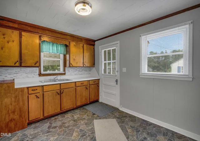 3rd image of 231 Miller St, Madison, NC 27025 | MLS# 10187216