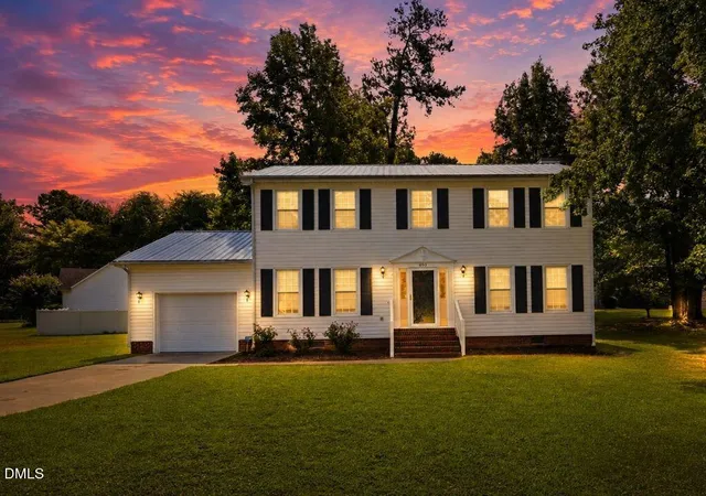 Photo 1 of Single family home for sale at 400 Thorndale Dr, Dunn, NC 28334 | MLS# 10187360 | Listing updated on 2026-09-08