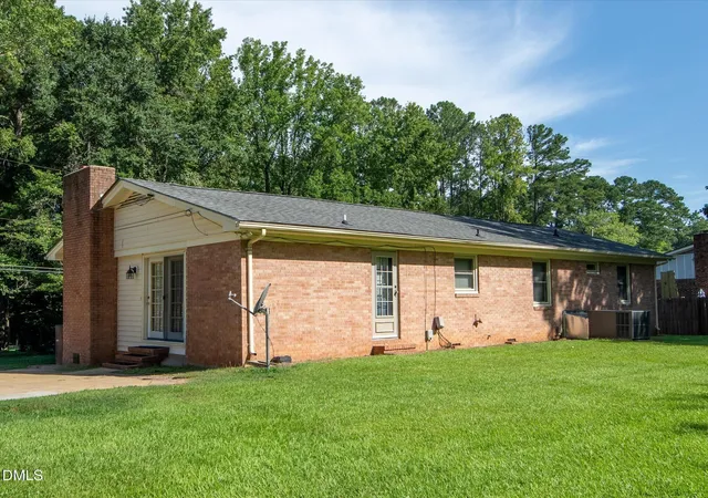 33rd image of 609 Page St, Clayton, NC 27520 | MLS# 10187440