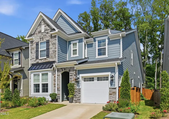 Photo 3 of Single family home for sale at 2501 Maplemere Ct, Durham, NC 27703 | MLS# 10187505 | Listing updated on 2026-09-16