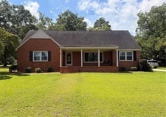 Photo 1 of Single family home for sale at 516 E 2nd Avenue, Red Springs, NC 28377 | MLS# 767840 | Listing updated on 2026-08-19