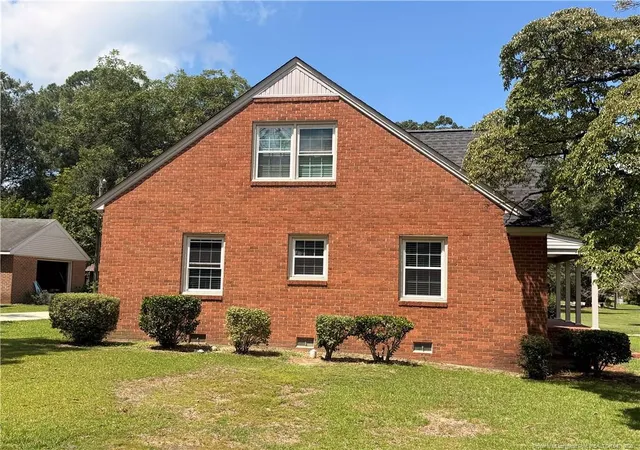 Photo 3 of Single family home for sale at 516 E 2nd Avenue, Red Springs, NC 28377 | MLS# 767840 | Listing updated on 2026-08-19
