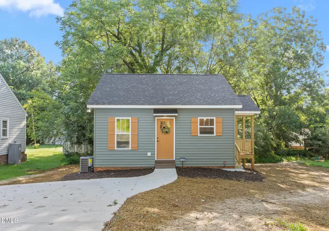 2nd image of 1305 E Willowbrook Dr, Burlington, NC 27215 | MLS# 10187565