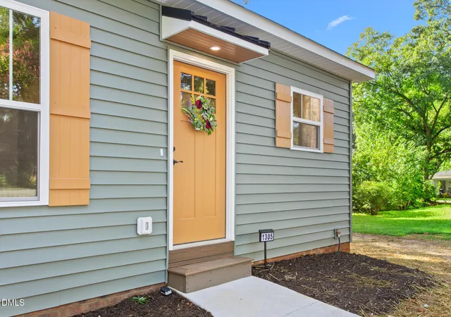 4th image of 1305 E Willowbrook Dr, Burlington, NC 27215 | MLS# 10187565