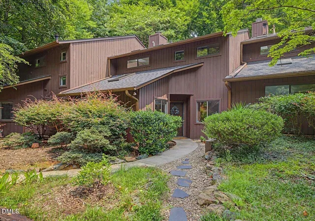 Photo 1 of Townhouse for sale at 303 Deepwood Rd, Chapel Hill, NC 27514 | MLS# 10189192 | Listing updated on 2026-09-10