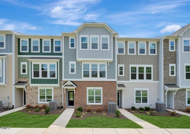 1st image of 2923 Richardson Rd, Apex, NC 27502 | MLS# 10187316