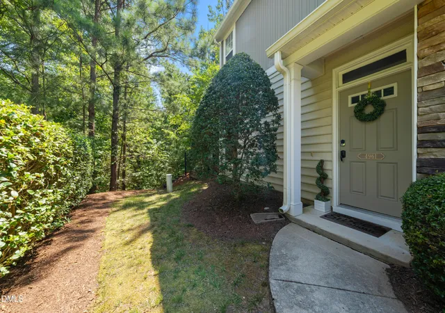 4th image of 4961 Lady Of The Lake Dr, Raleigh, NC 27612 | MLS# 10187543