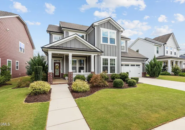 2nd image of 229 Sweetbriar Rose Ct, Holly Springs, NC 27540 | MLS# 10187581