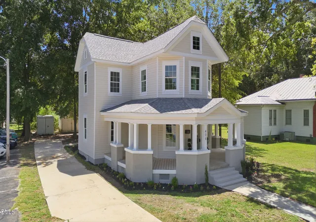 Single family home for sale at 406 N Webb St, Selma, NC 27576 | MLS# 10187345