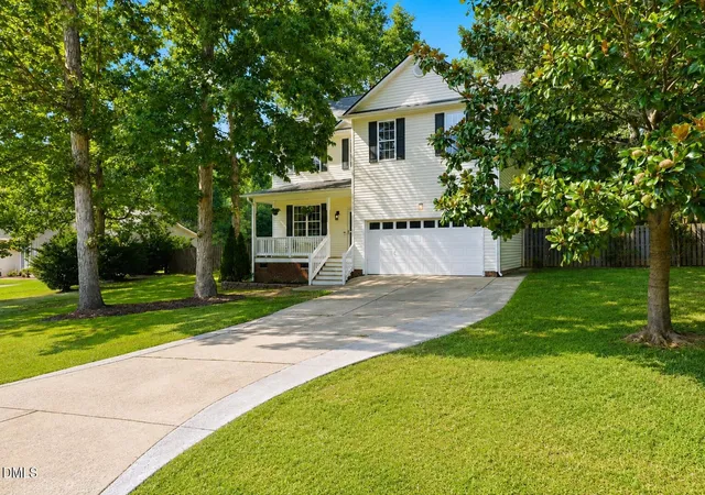 Photo 3 of Sale Pending at 140 Oak Creek Dr, Clayton, NC 27520 | MLS# 10189028 | Listing updated on 2026-09-08
