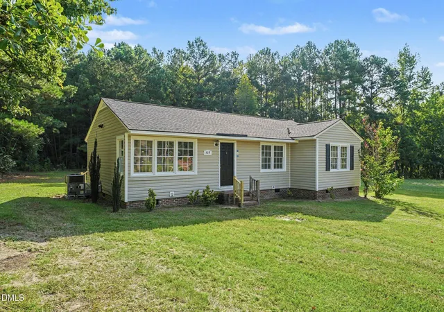 2nd image of 529 Cecil St, Fayetteville, NC 28312 | MLS# 10187657