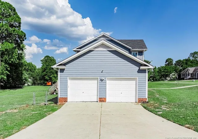 Photo 5 of Sale Pending at 11 Overlook Rd S, Cameron, NC 28326 | MLS# 767684 | Listing updated on 2026-09-01