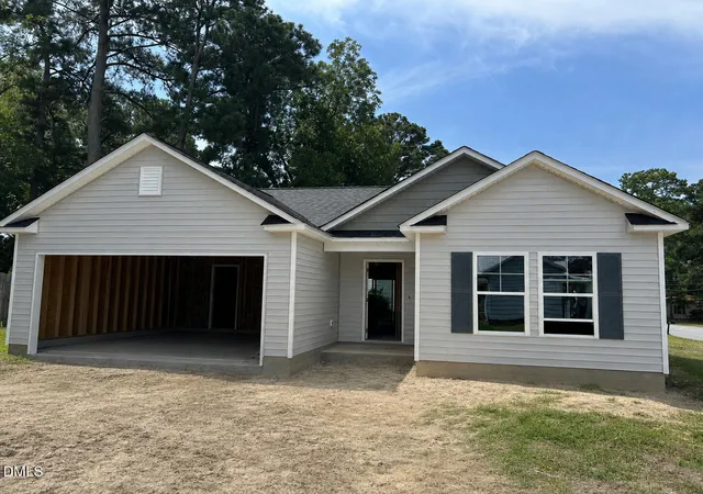 Photo 2 of Single family home for sale at 107 W Burnette St, Pinetops, NC 27864 | MLS# 10187388 | Listing updated on 2026-09-08