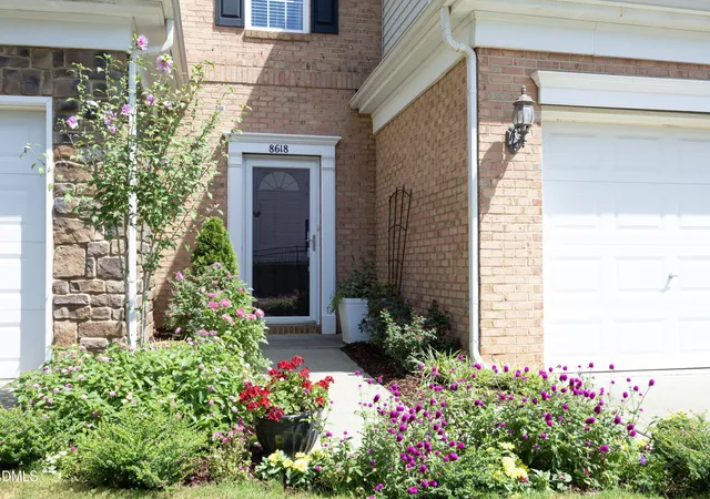 2nd image of 8618 Redcrest Pl, Raleigh, NC 27617 | MLS# 10187766