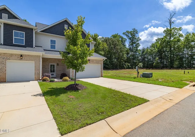 Photo 3 of Townhouse for sale at 2325 Tribek Ct, Burlington, NC 27215 | MLS# 10187482 | Listing updated on 2026-09-14
