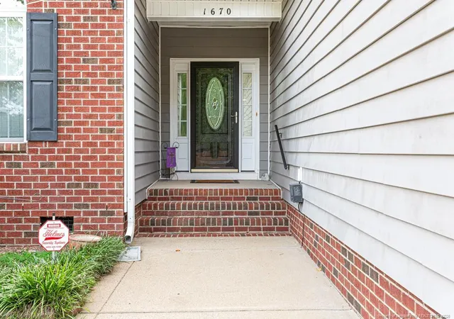 2nd image of 1670 Pristine Ln, Hope Mills, NC 28348 | MLS# 767981