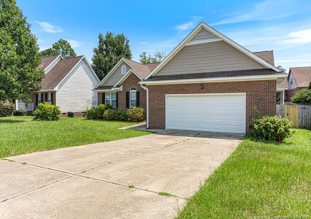 3rd image of 621 Connaly Dr, Hope Mills, NC 28348 | MLS# 768029
