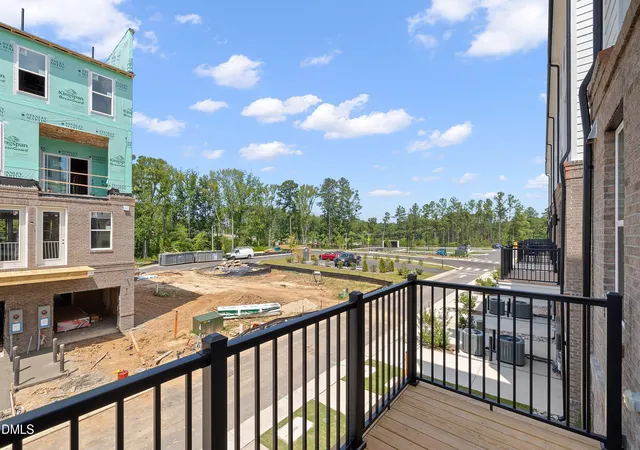 2nd image of 605 Hedrick Ridge Rd, Cary, NC 27519