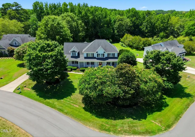 Photo 4 of Single family home for sale at 7100 Sarahwood Ct, Willow Spring, NC 27592 | MLS# 10187647 | Listing updated on 2026-09-20