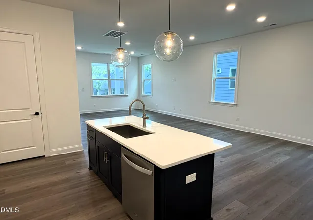 4th image of 2024 Abbeyhill Dr #102, Raleigh, NC 27610 | MLS# 10187539