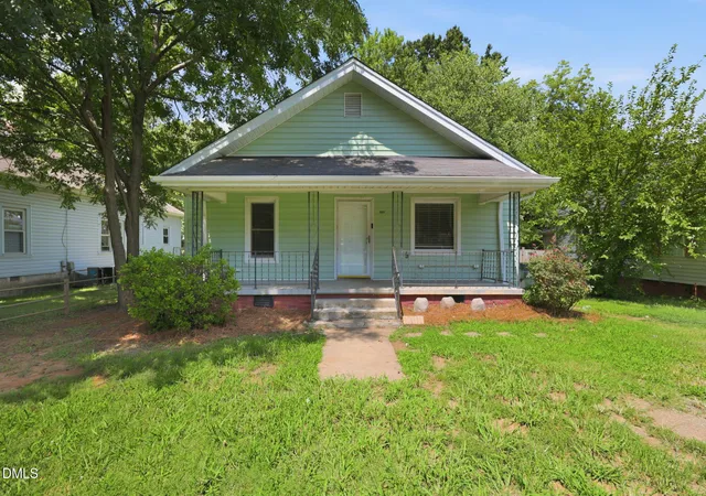1st image of 803 Tucker St, Burlington, NC 27215 | MLS# 10187829