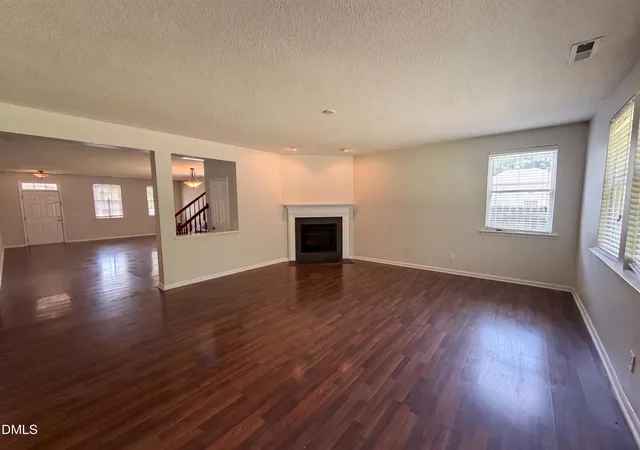 2nd image of 506 Hillview Dr, Durham, NC 27703 | MLS# 10187606