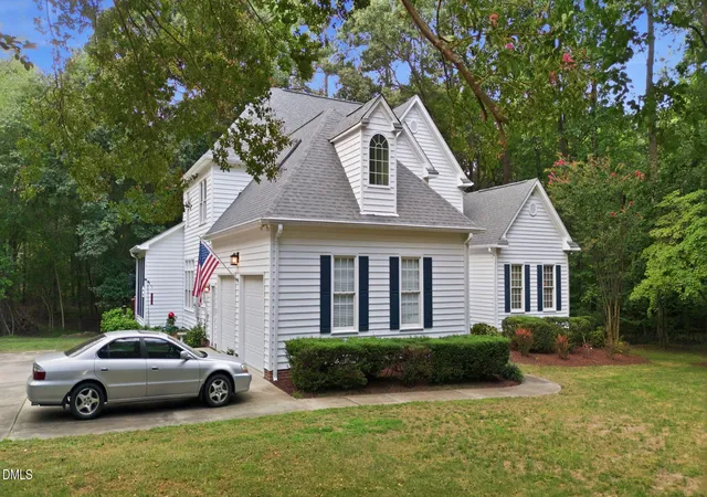 Photo 2 of Single family home for sale at 3733 Country Club Rd, Zebulon, NC 27597 | MLS# 10188043 | Listing updated on 2026-08-27