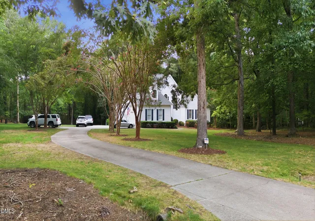 Photo 4 of Single family home for sale at 3733 Country Club Rd, Zebulon, NC 27597 | MLS# 10188043 | Listing updated on 2026-08-27