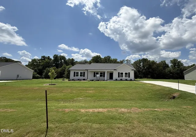 Photo 1 of Single family home for sale at 438 Barbour's Pl Dr, Four Oaks, NC 27524 | MLS# 10188303 | Listing updated on 2026-09-17
