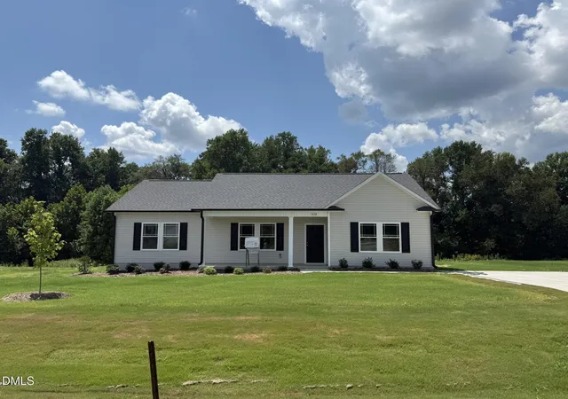 Photo 3 of Single family home for sale at 438 Barbour's Pl Dr, Four Oaks, NC 27524 | MLS# 10188303 | Listing updated on 2026-09-17