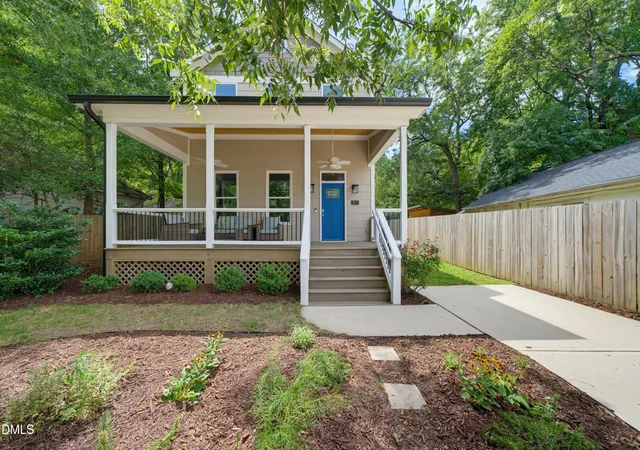 2nd image of 907 Pleasant Dr, Durham, NC 27703 | MLS# 10187909