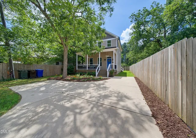 4th image of 907 Pleasant Dr, Durham, NC 27703 | MLS# 10187909