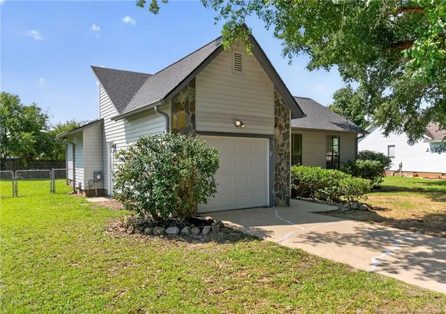 2nd image of 7109 Canary Dr, Fayetteville, NC 28314 | MLS# 768057