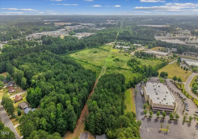 5th image of 236 Magnolia Dr, Smithfield, NC 27577 | MLS# 10187618