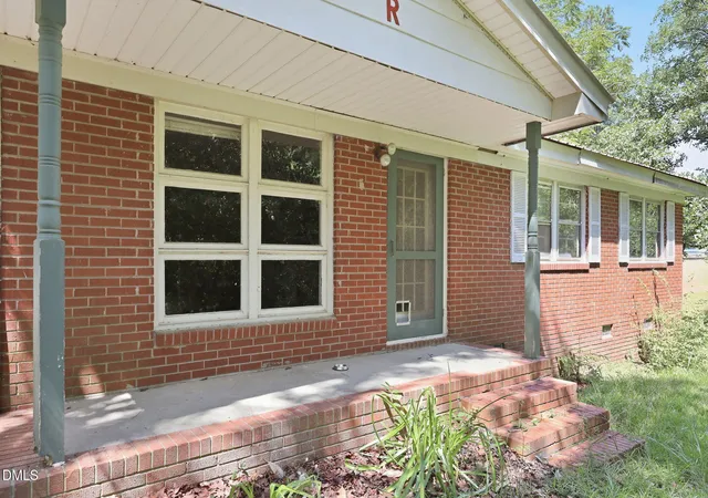 Photo 3 of Single family home for sale at 120 Zollie Ln, Cameron, NC 28326 | MLS# 10188169 | Listing updated on 2026-08-26